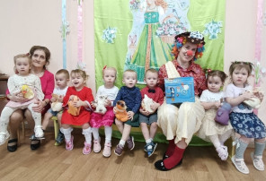8 марта.